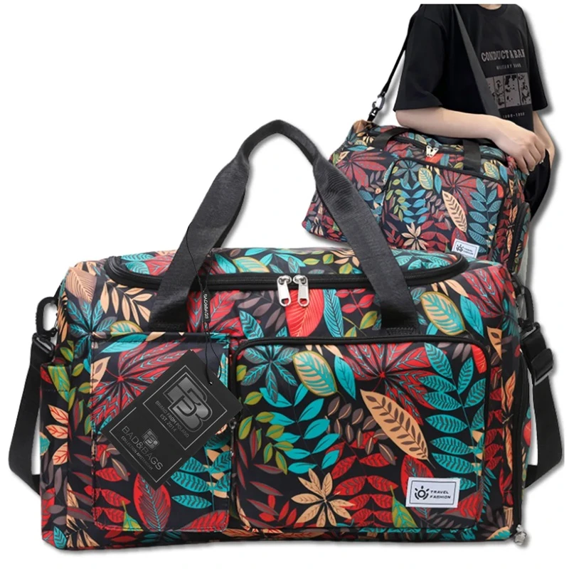 Moderní cestovní dámská taška vhodná na dovolenou, do tělocvičny i výlety BB38 - vícebarvená