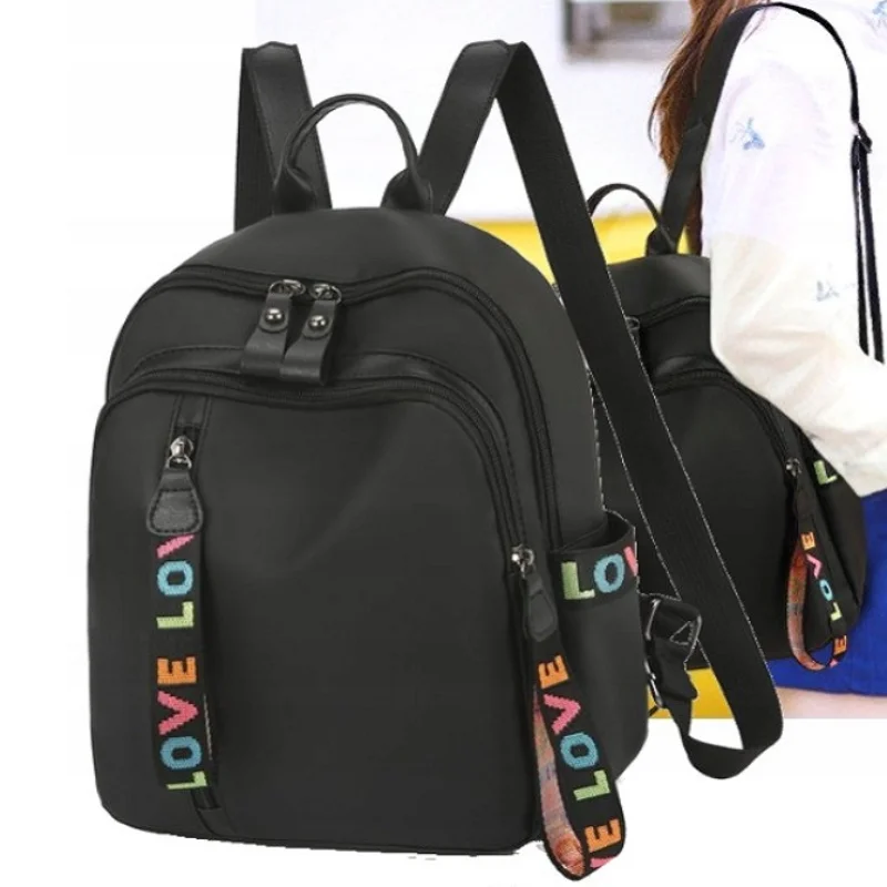 Dámský městský batoh - černý LOVE RO112