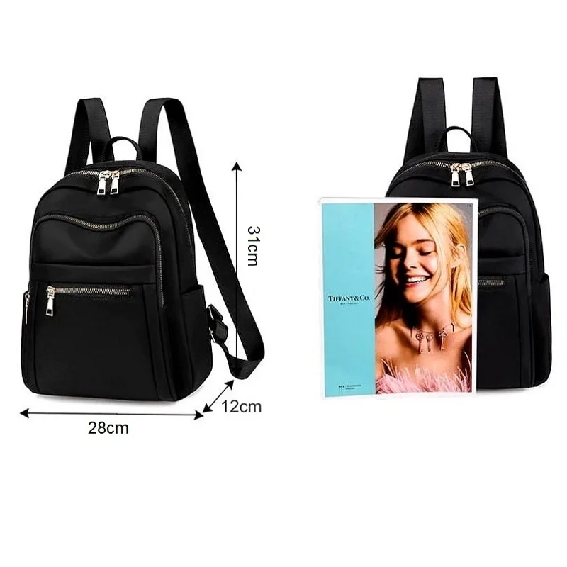 Dámský černý batoh se zlatým kováním RO110