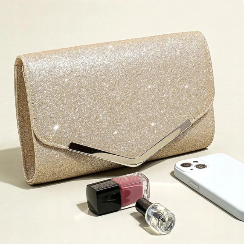 Zlatá dámská kabelka na svatbu