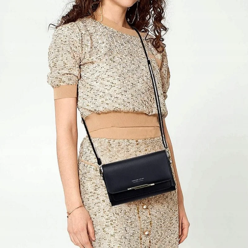 Elegantní dámská černá kabelka včetně peněženky přes rameno