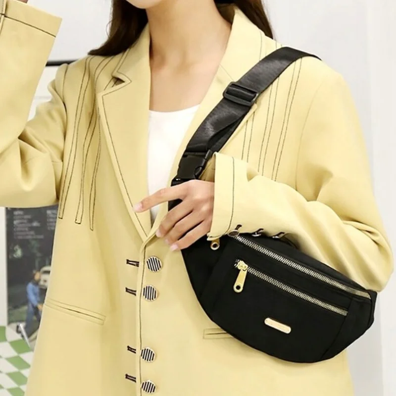 Dámská černá ledvinka do pasu RETRO