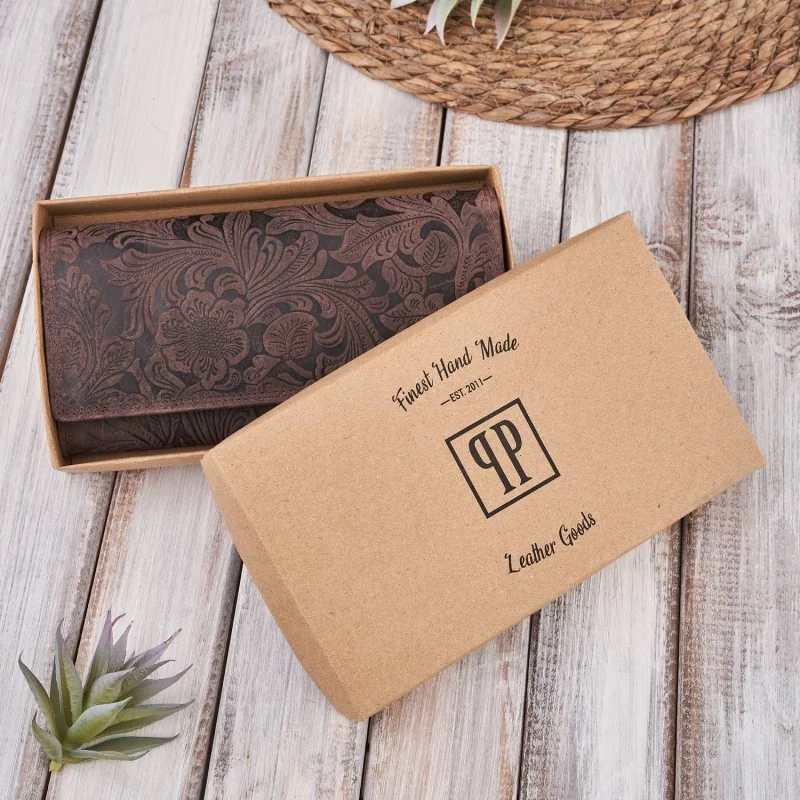 Módní dámská peněženka z přírodní kůže