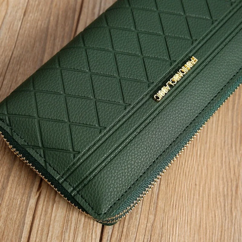 Dámská peněženka - velký počet přihrádek, barva zelená