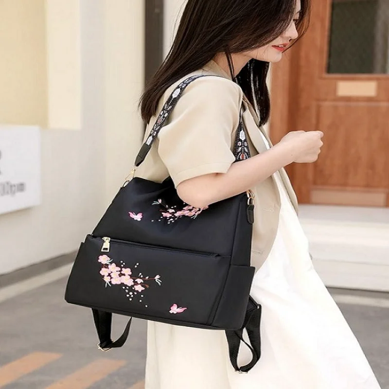 Dámský městský batoh RO105