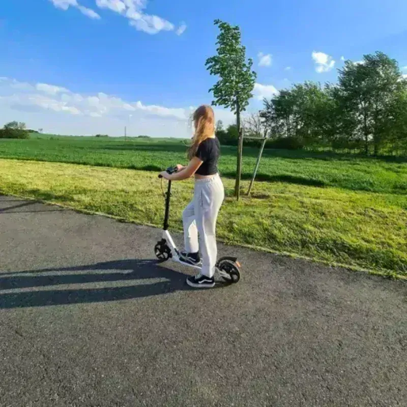 Skládací koloběžka Hyperion bílá KH01W