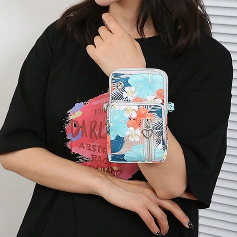 Dámská crossbody taštička RO77