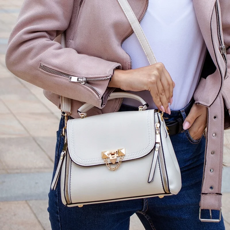 Dámská elegantní kabelka 