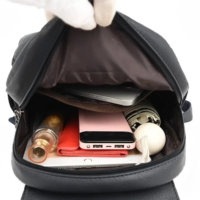 Kožený černý batoh DB05