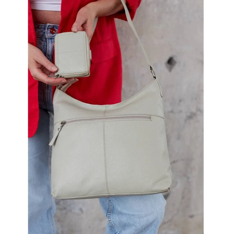 Béžová kožená kabelka PT6104