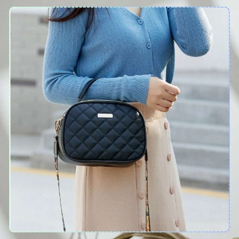 Malá kabelka přes rameno DK42