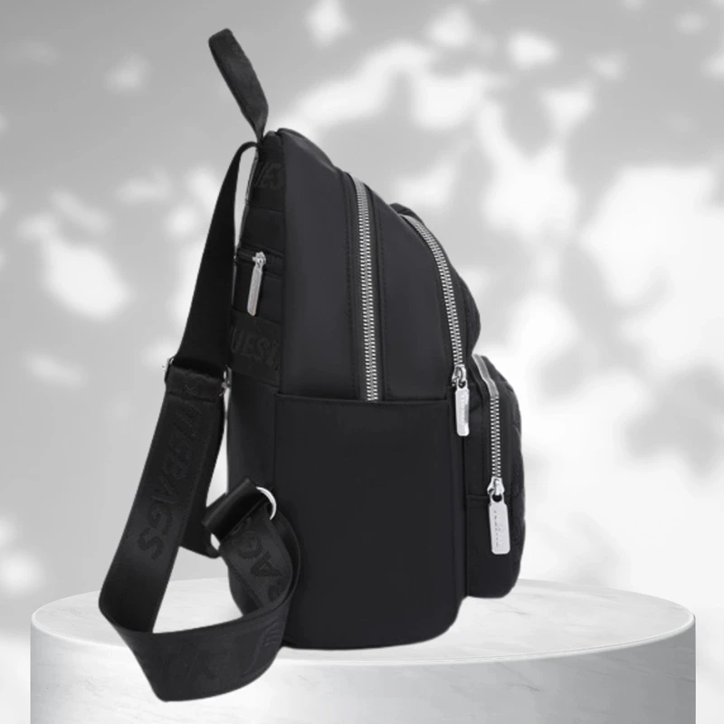 Prošívaný dámský batoh DB22