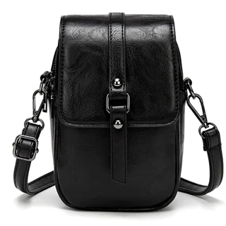 Černá dámská crossbody kabelka DK09 z ekokůže na mobil s klopou přezkou a popruhem přes rameno